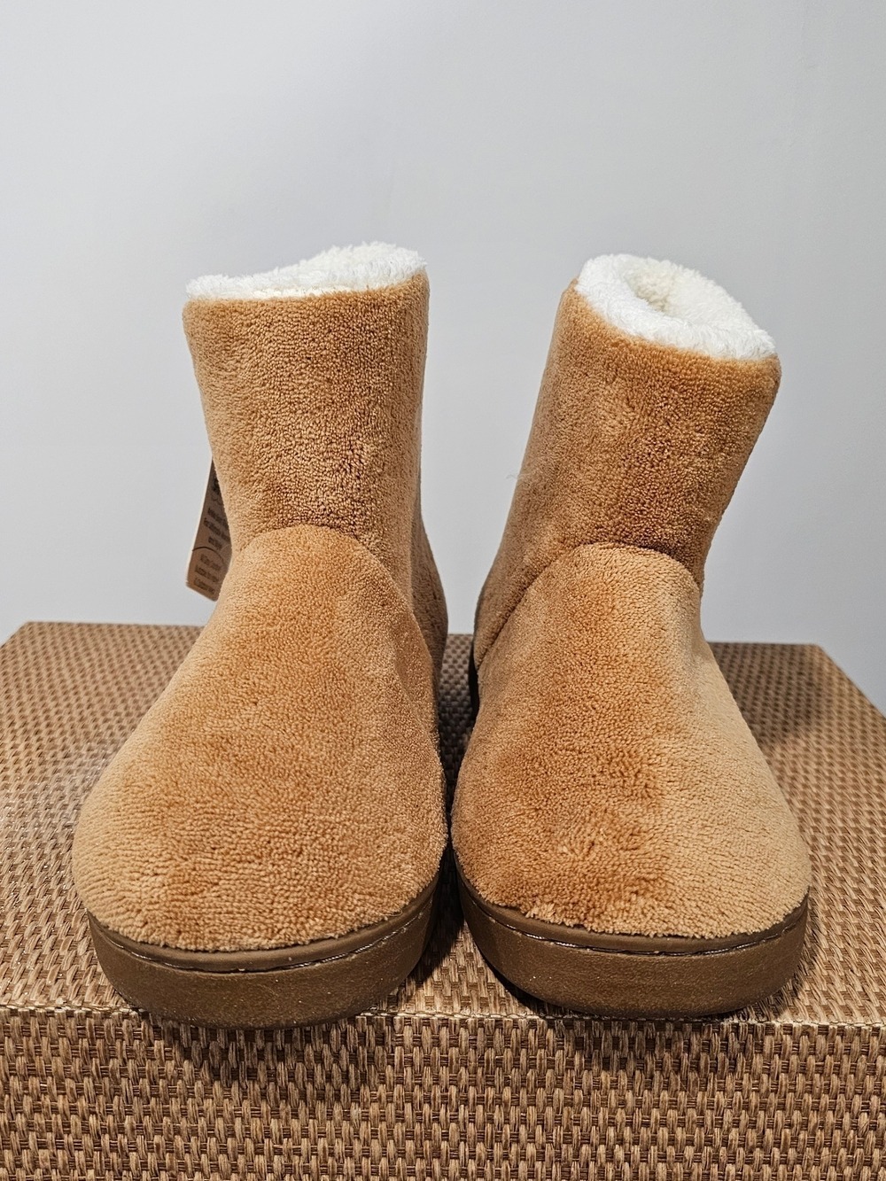 Sherpa Lined Ankle Boot Slippers Womens 7 Camel Brown Cozy Indoor Outdoor - Picture 3 of 13